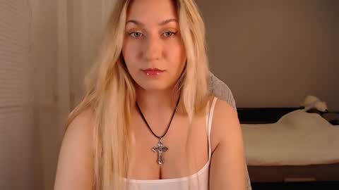 Snapshot of vibezgirl chatting on January 15, 6:40 pm Amelia online show from January 15, 6:40 pm