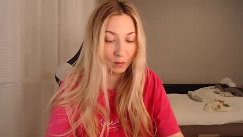 Snapshot of vibezgirl chatting on December 16, 6:27 pm Amelia online show from December 16, 6:27 pm