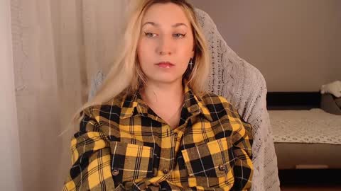 Snapshot of vibezgirl chatting on January 22, 7:24 pm Amelia online show from January 22, 7:24 pm