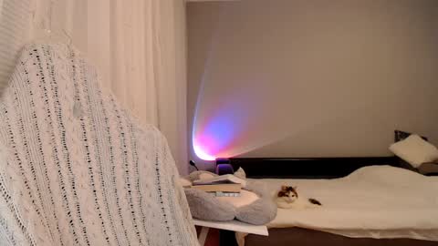 Snapshot of vibezgirl chatting on February 2, 4:43 pm Amelia online show from February 2, 4:43 pm