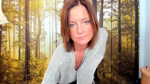 ViciousQueenu can call me Laura online show from February 25, 4:35 pm