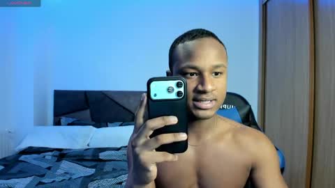 vick_prince online show from April 12, 5:06 pm