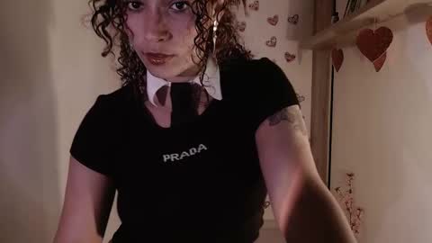 Snapshot of vicky_crazy chatting on February 24, 12:41 am Vicky online show from February 24, 12:41 am