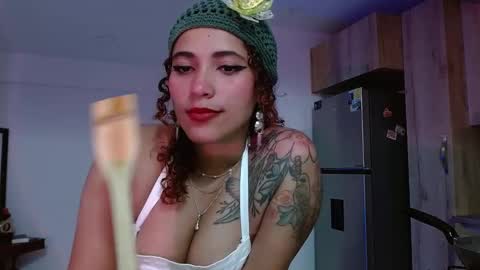 Snapshot of vicky_crazy chatting on February 3, 2:58 am Vicky online show from February 3, 2:58 am