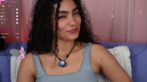 Snapshot of vicky_curly chatting on September 19, 9:51 pm vicky_curly online show from September 19, 9:51 pm