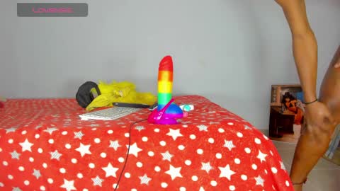 vicky manuela online show from April 9, 2:59 am