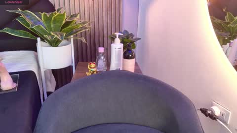 vicky_lopezz_ online show from May 5, 2:29 am