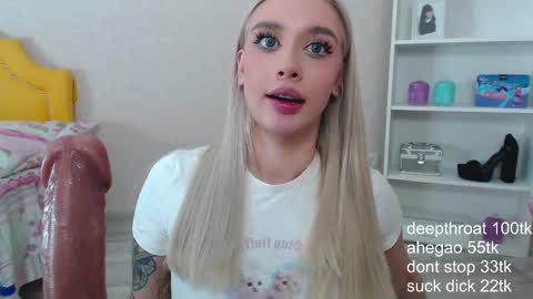 vickyfuckingdoll online show from February 19, 6:00 pm