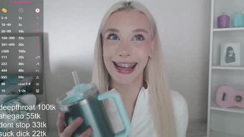 vickyfuckingdoll online show from October 21, 10:46 pm