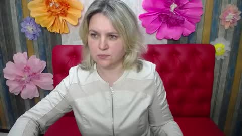 VickyRobins online show from March 18, 10:32 am
