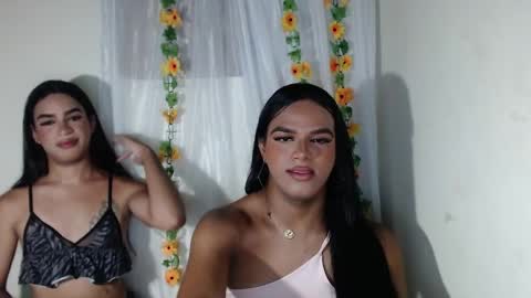 vickyxdany online show from April 12, 12:25 am