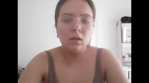 VICKY online show from March 11, 6:08 pm