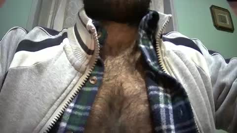 Snapshot of victorhume chatting on December 22, 12:50 am VictorHume online show from December 22, 12:50 am