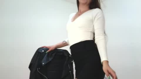 Victoria  online show from April 12, 4:38 am