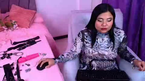 victoria_16_ online show from November 6, 4:26 am