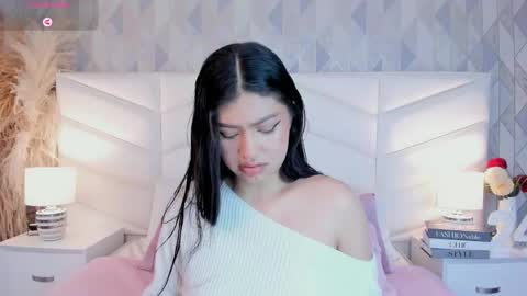 Snapshot of victoria___jonnes chatting on September 19, 1:04 pm victoria___jonnes online show from September 19, 1:04 pm