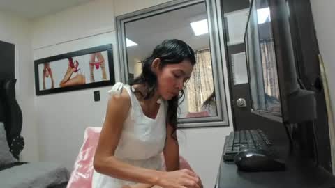 Victoria  grey  online show from July 8, 6:44 pm