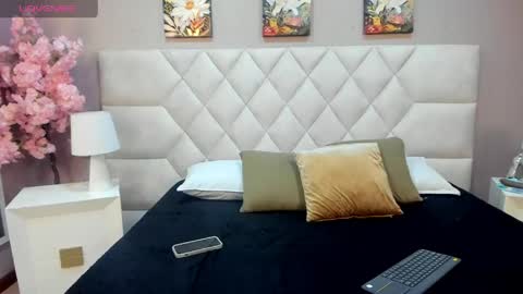 victoria__lee_ online show from May 1, 3:33 am