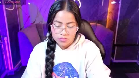 victoria_b_ online show from October 30, 8:53 pm