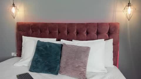 Snapshot of victoria_decapri chatting on September 17, 7:39 pm victoria online show from September 17, 7:39 pm