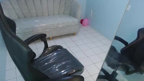 Victoria online show from February 21, 2:09 pm