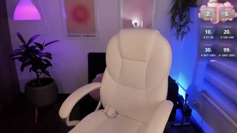 Victoria  online show from January 7, 8:03 am