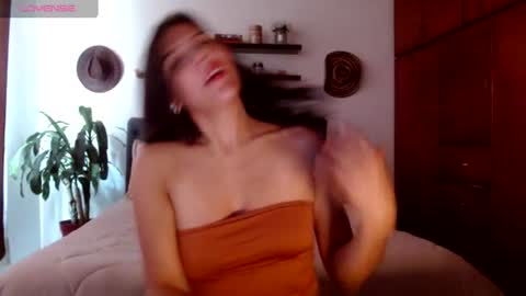 VICTORIA MARTELO online show from July 22, 5:26 pm