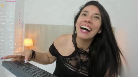 victoria_pachon online show from September 22, 8:24 pm