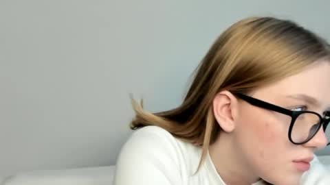 Jessie online show from January 4, 7:44 pm