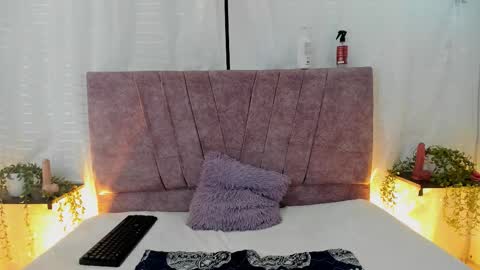 victoriaa_anderson_ online show from March 4, 2:36 pm