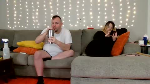 Snapshot of victoriaandjesse chatting on January 8, 9:00 am Victoria and Jesse online show from January 8, 9:00 am