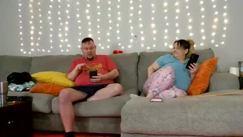 Snapshot of victoriaandjesse chatting on January 24, 3:22 am Victoria and Jesse online show from January 24, 3:22 am