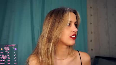 Anasteisha  Day Helen  Night online show from October 18, 8:35 pm