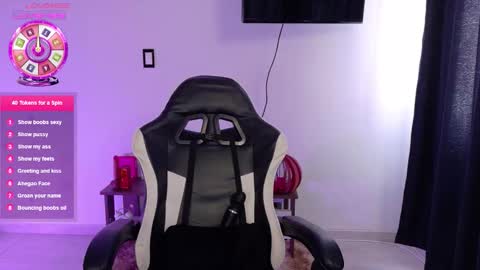 Kim 3 online show from February 8, 8:56 pm