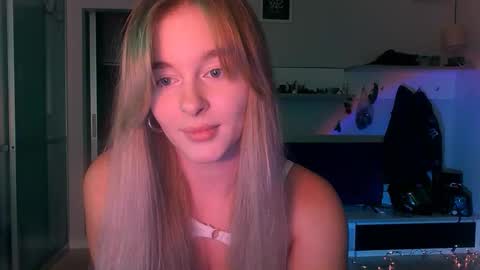 Eva and Victor online show from September 19, 1:26 pm