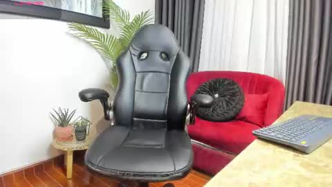 victoriapaker online show from July 11, 11:46 am