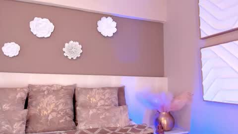 Victoria Shelby  online show from November 11, 12:18 pm