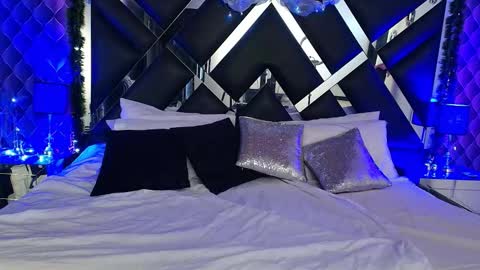 victtoria lee online show from December 22, 7:53 pm