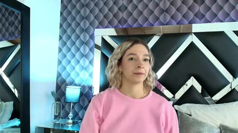 victtoria lee online show from February 12, 2:35 am