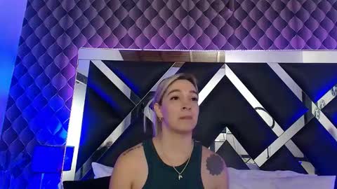 victtoria lee online show from November 14, 12:35 am