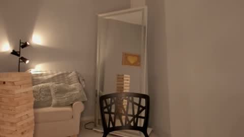 Snapshot of vienah chatting on March 6, 7:54 pm Karla online show from March 6, 7:54 pm