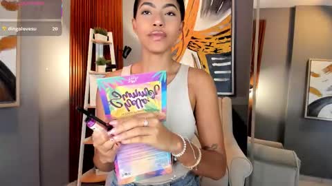 Snapshot of vienah chatting on September 19, 8:01 pm Karla online show from September 19, 8:01 pm