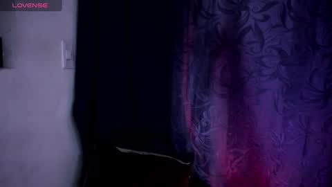 Snapshot of viioleett_cum chatting on September 18, 3:38 pm viioleett_cum online show from September 18, 3:38 pm