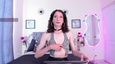 Violet online show from October 15, 3:02 pm