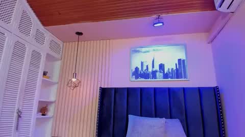 Viiolett online show from September 19, 8:45 pm