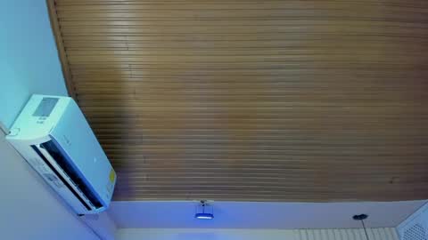 Viiolett online show from October 5, 8:16 pm