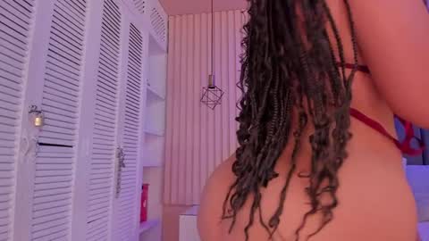 Viiolett online show from February 19, 8:10 pm