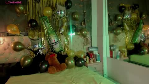 Violet online show from September 29, 5:34 pm