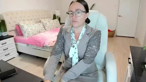 Ukrainian-woman online show from October 14, 12:41 pm