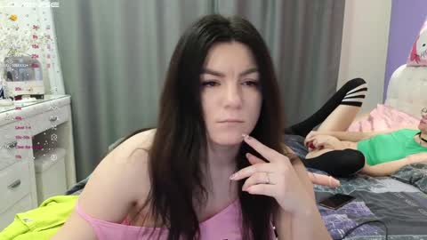 Snapshot of vika_loves_you chatting on January 31, 1:54 am follow my fansly online show from January 31, 1:54 am